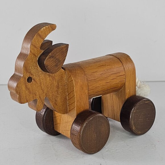 Classic Wooden Goat Pull Toy W/ Wheels Kids Play Collection Selandia Kinderland - Picture 8 of 8
